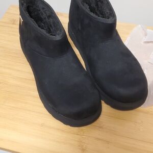 Guess Black Faux Fur Lined Winter Boots